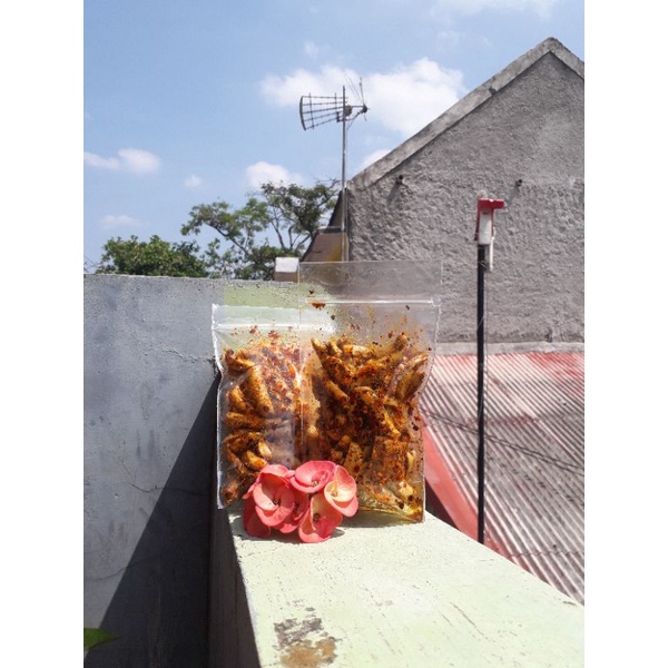 

Cemilan Keripik Basreng Cikruh Khas Bandung