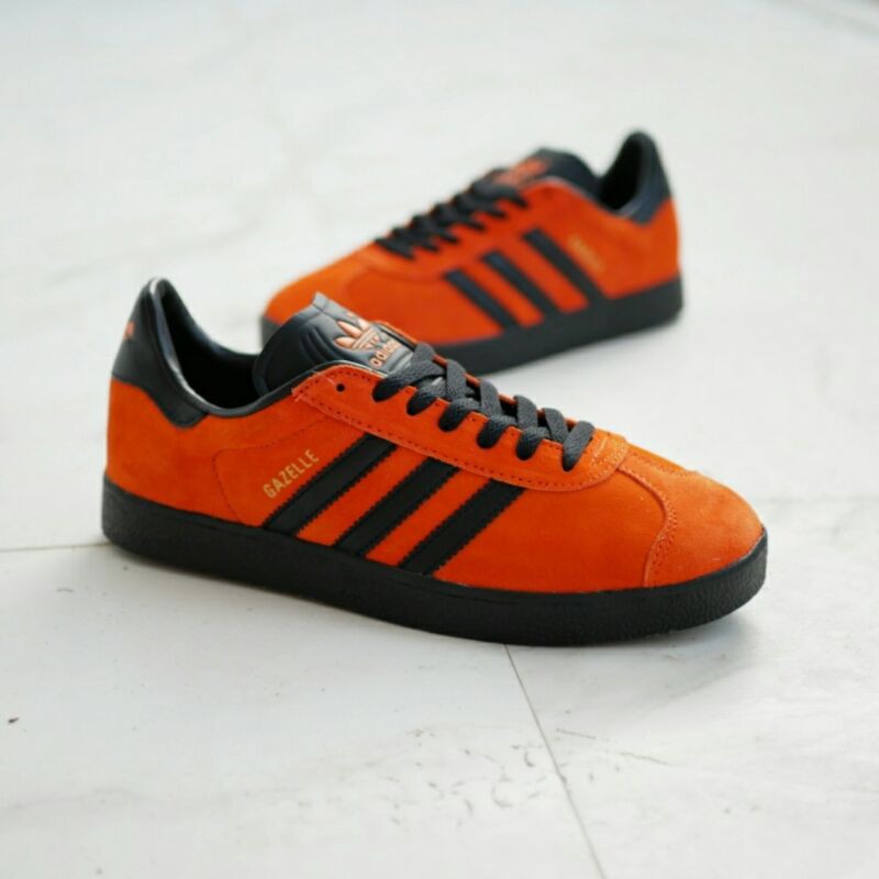 TRENDY SNEAKER ADIDAS GAZELLE Orange strip black