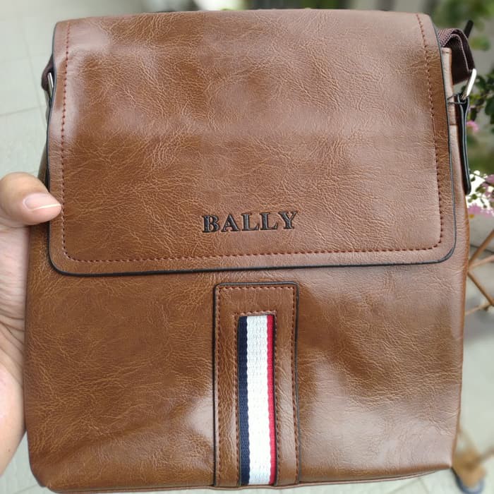 Tas Kulit Selempang Pria Branded Bally