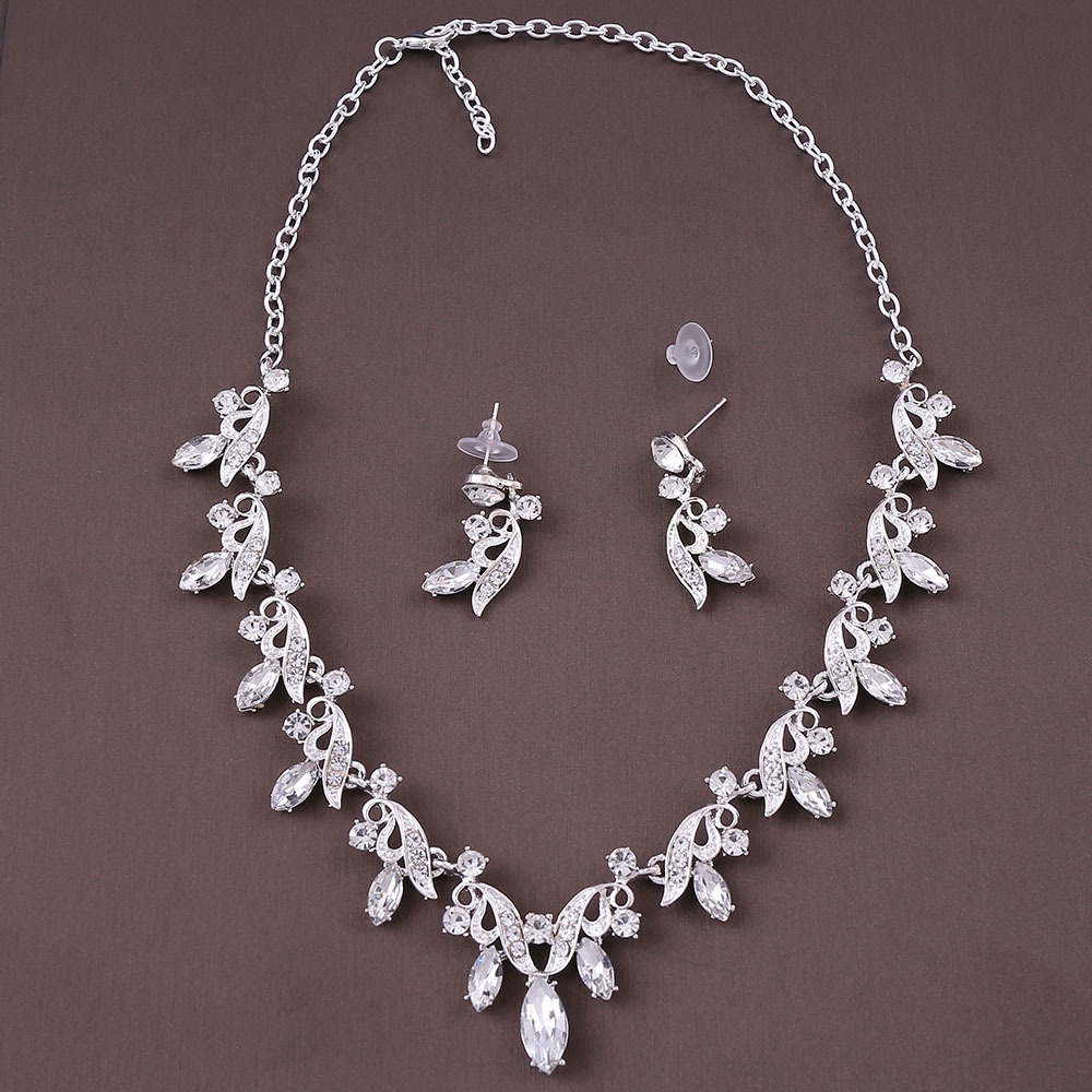 Set Perhiasan Wanita, Kalung Rantai Liontin + Anting Gantung Kristal Warna Silver untuk Pernikahan