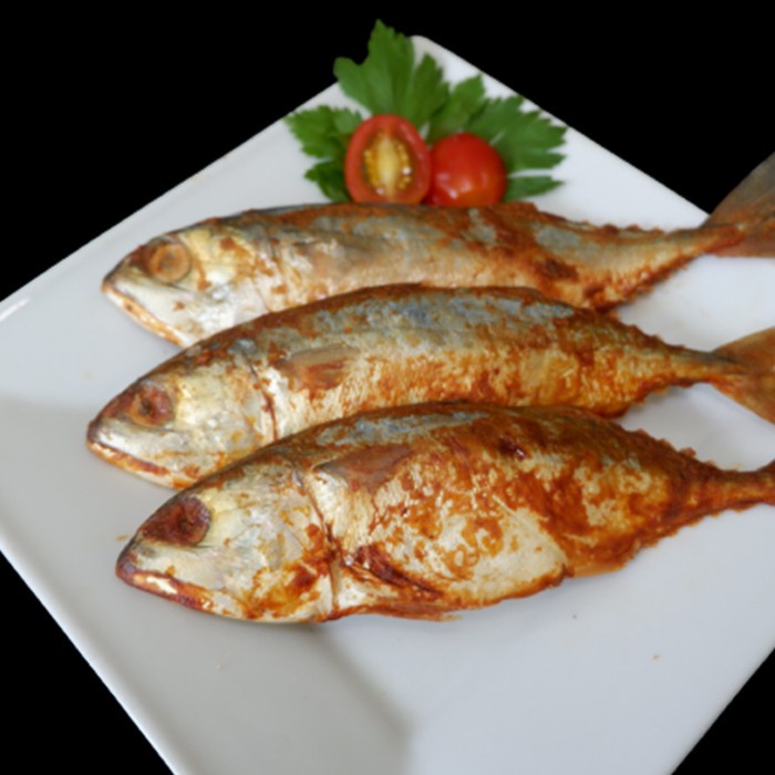 

IKAN ASIN PEDA MERAH / KEMBUNG PEDA MERAH / IKAN PEDA MERAH 1 KG