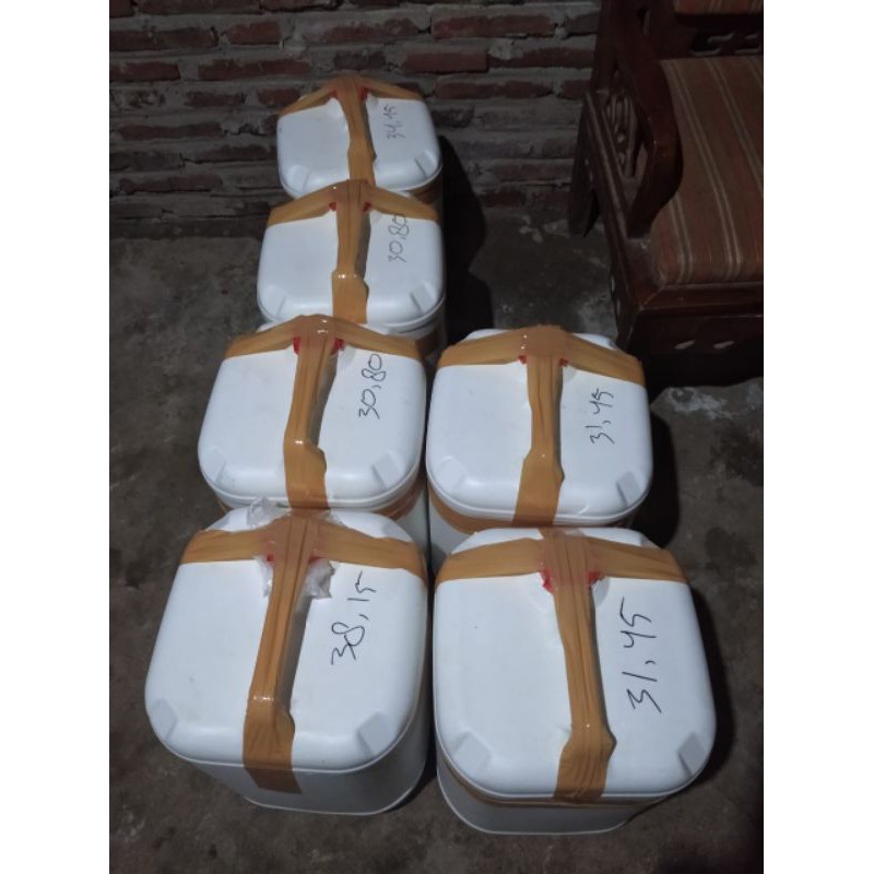 

Madu Grosir Khusus madu 10kg ke cianjur