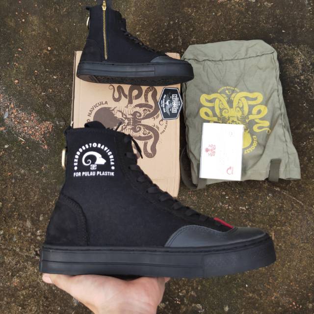 Exodos x Navicula For pulau plastik