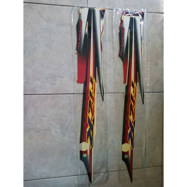 Striping FIZ R Hitam - Merah