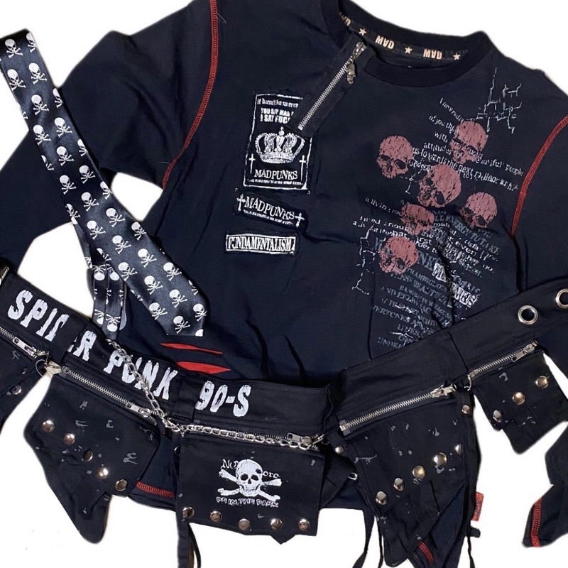 Mad punks longsleeve tee