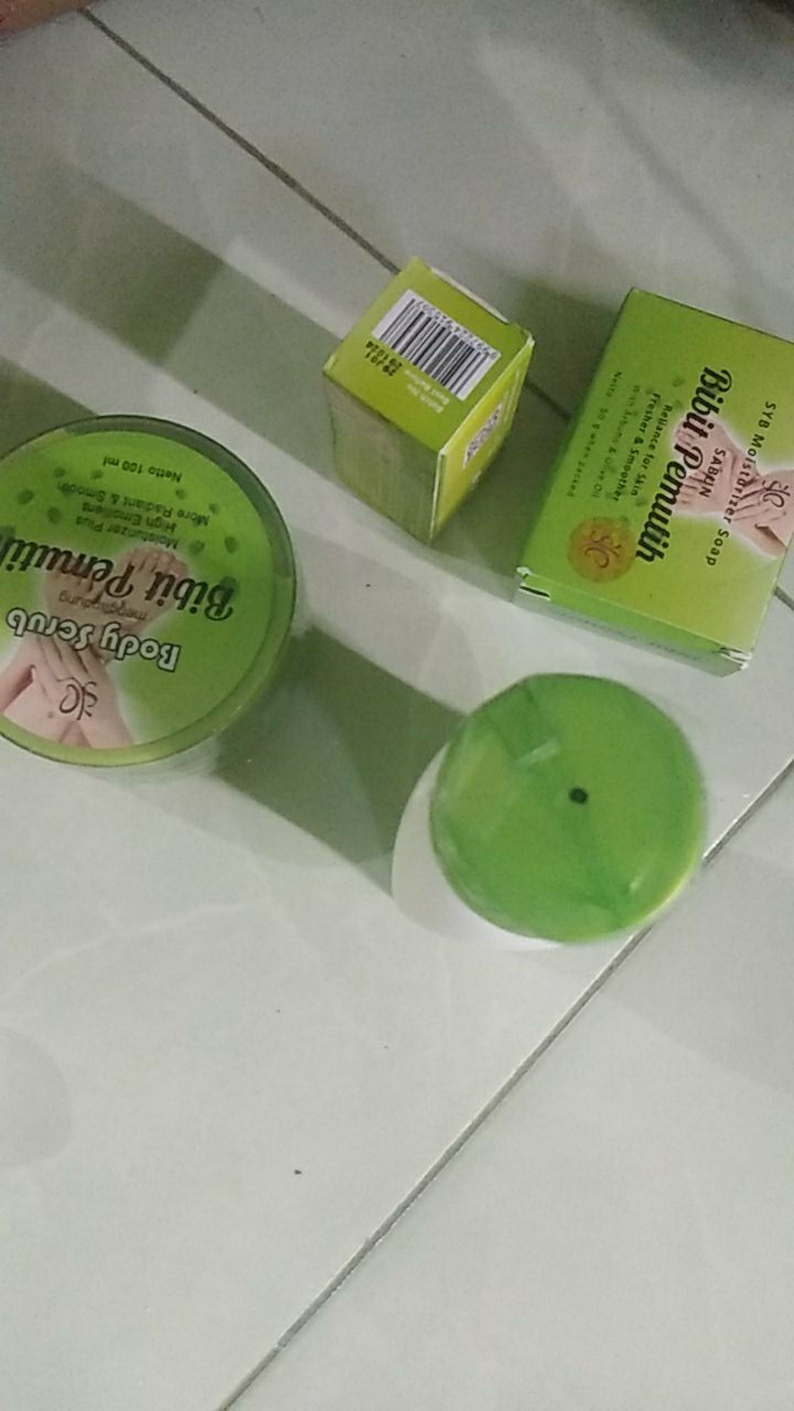 Syb Paket Lengkap Whitening 4in1 Body Lotion + Sabun + Scrub + Bci Bibit Pemutih