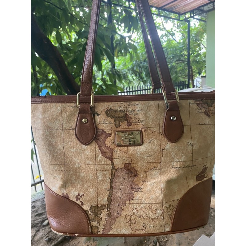 Preloved tas Peta