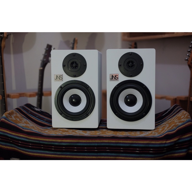 JNS ADWS01 Speaker flat 5 inc white speaker