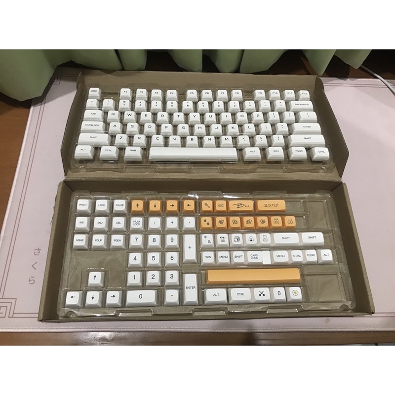 KEYCAPS HONEY AND MILK THEME XDA Profile PBT Dye Sub