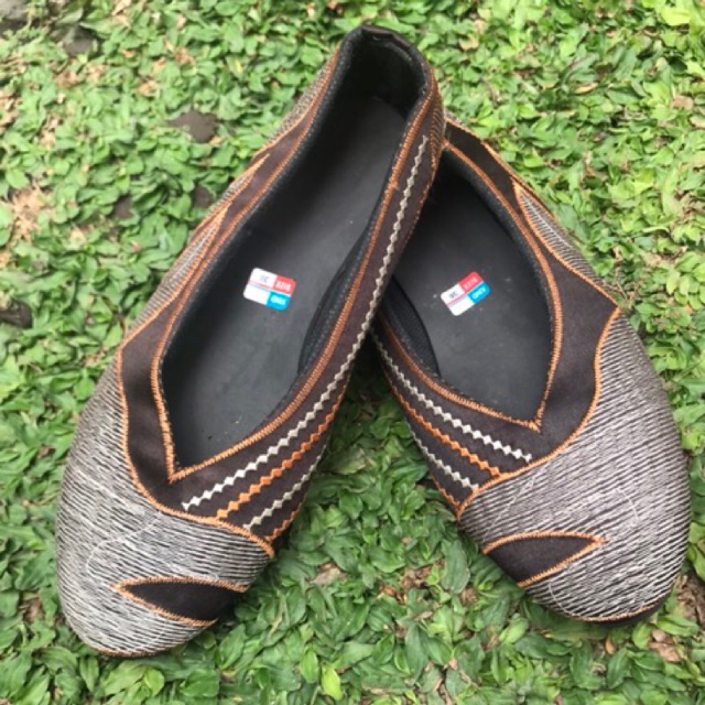 SALE Sepatu bordir Bali38