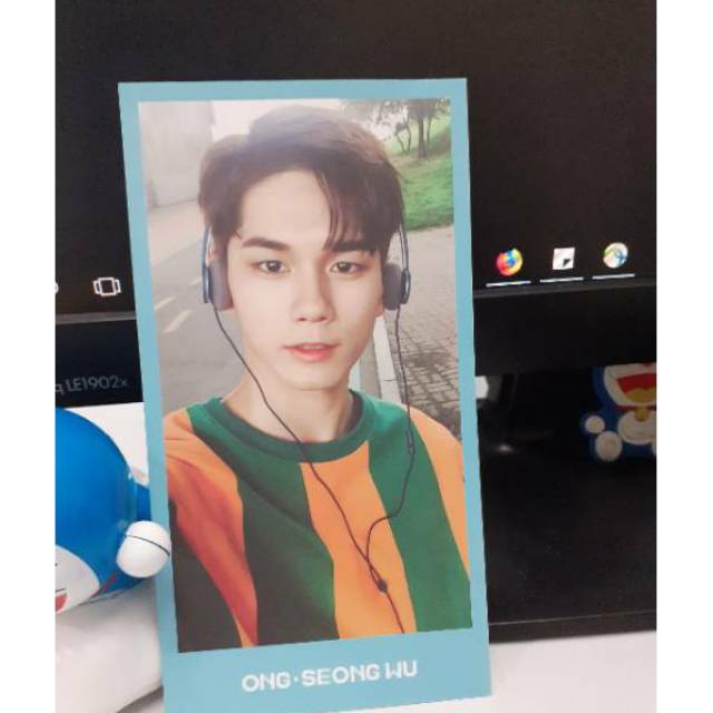 Wanna One Ong Seongwu Fankit PC