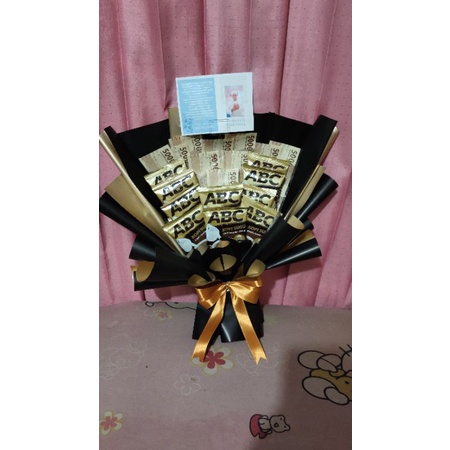 

Bucket Uang dan Kopi