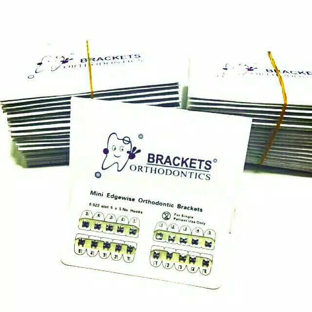 Bracket amplop behel gigi