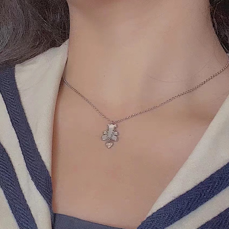 Kalung Rantai Klavikula Desain Beruang Hati Warna Silver Gaya Korea Serbaguna Untuk Aksesoris