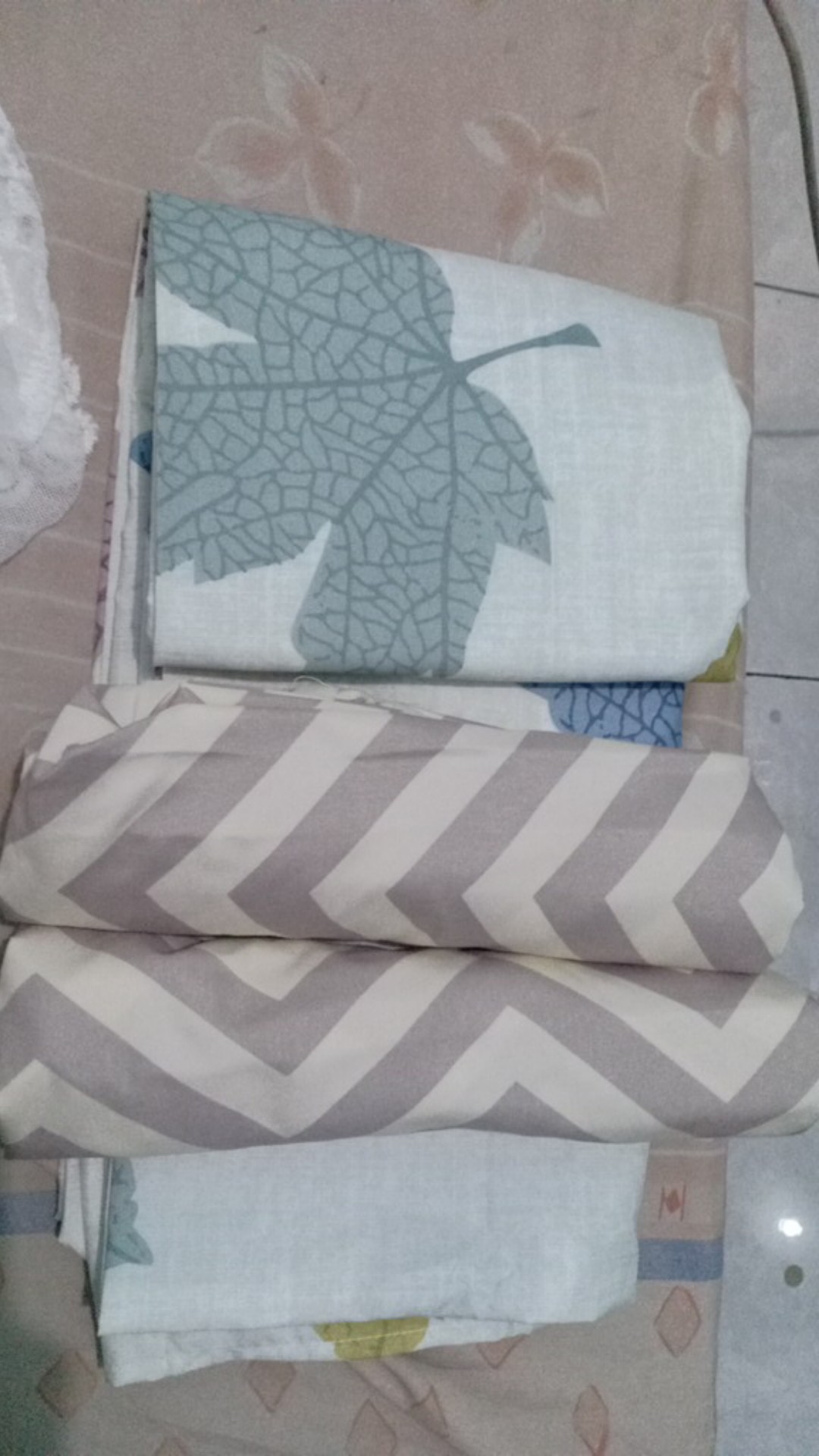 Sprei Kintakun 180 Motif Lucas / Bunny / Zirafa / Catline / Paul / Brenda