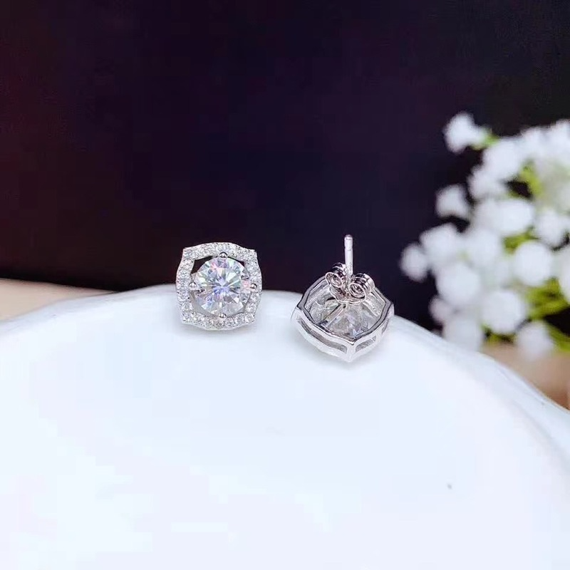 Fashion Luxury 1 Karat Moissanite Stud Earrings