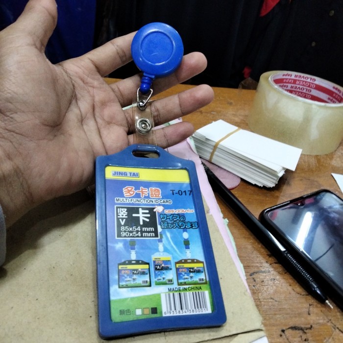 

Terbatas Yoyo Cashing Id Card Polos Hot Sale