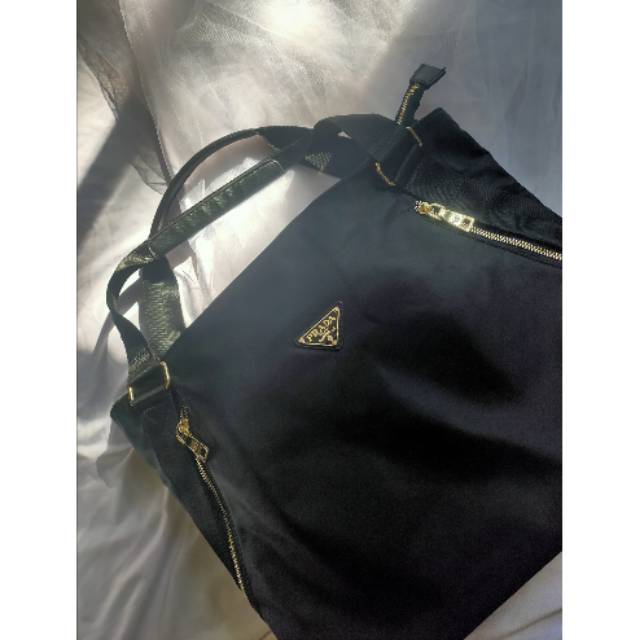 Tas Prada Nylon Hitam Totebag vintage preloved bekas second