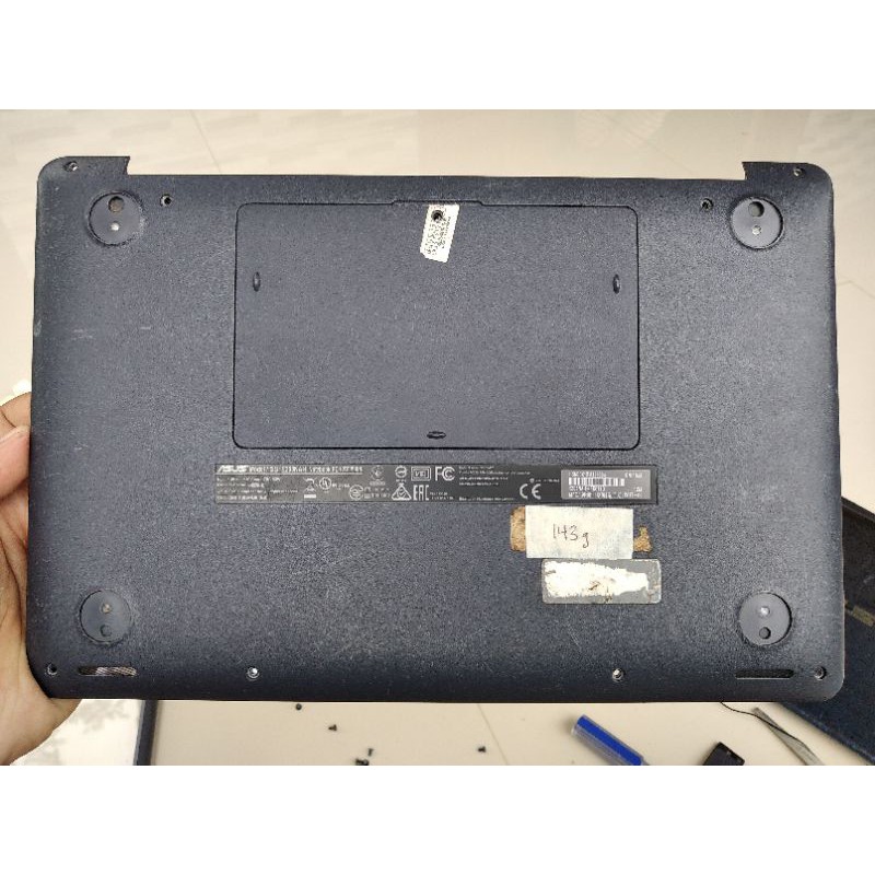 casing case bagian bawah bottom motherboard laptop Asus e203 e203nah e-203-nah e 203 nah