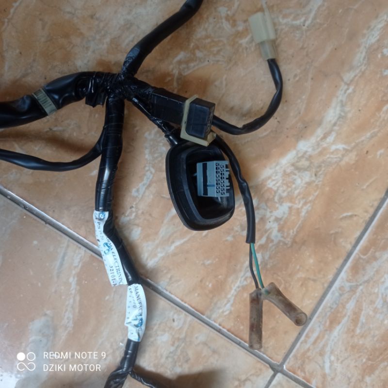 kabel spidometer soket spidometer kabel bodi atas bagian spidometer honda vario150/125 led 2015-2017