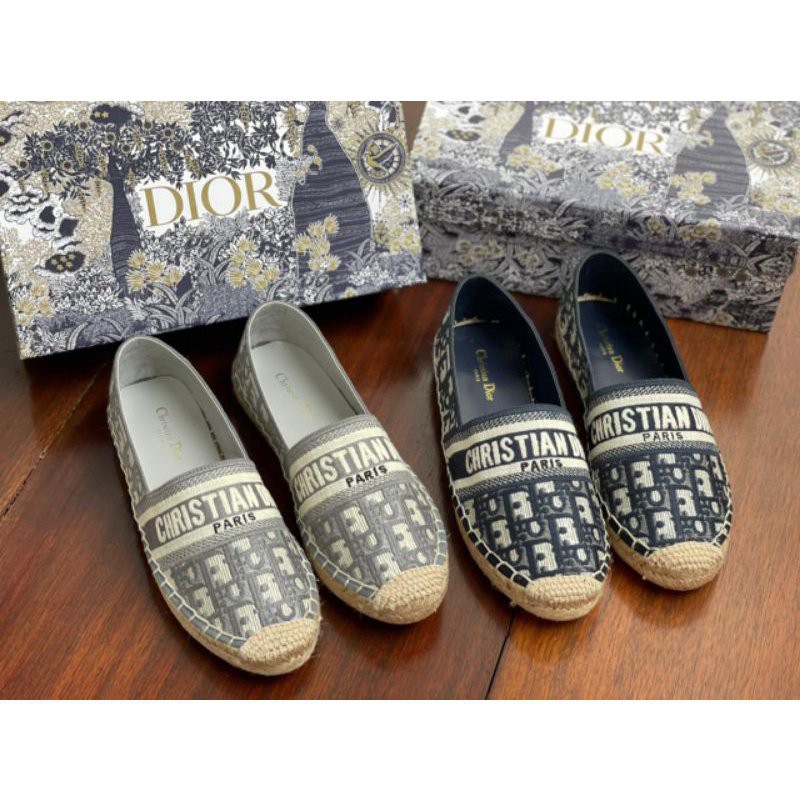 

Sandal Sepatu Christian Dior Premium Quality