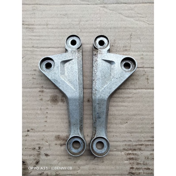 plat dudukan mesin cb 150 R LED breket dudukan mesin cb 150 R led