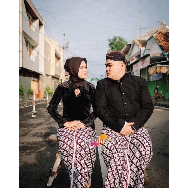 Set Prewed Instan / Baju Couple / Baju Adat Jogja - Lereng Kecil