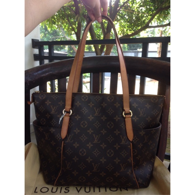 louis vuitton LV totally mono MM