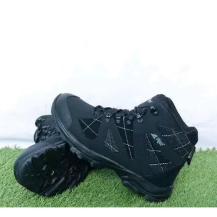 Sepatu Gunung Pria Sar Arei Outdoorgear-Sepatu Hiking Pria Sar Ori-RPT
