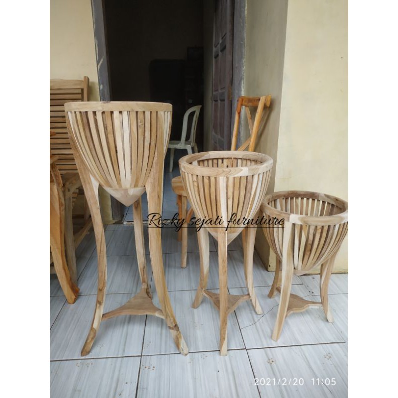 set pot bunga kayu jati