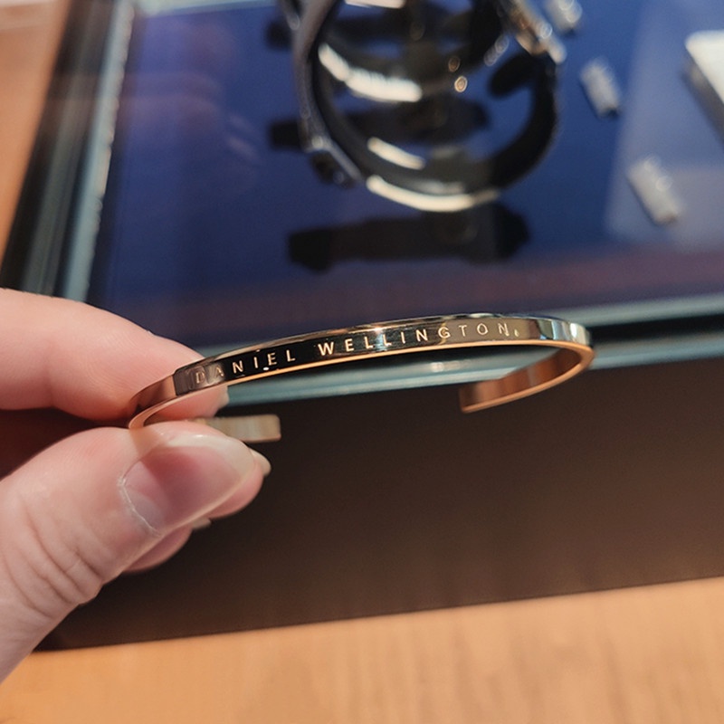 Gelang Titanium Wanita Pasangan Bangle Lapis Emas 18K Anti Karat Perhiasan Premium-6