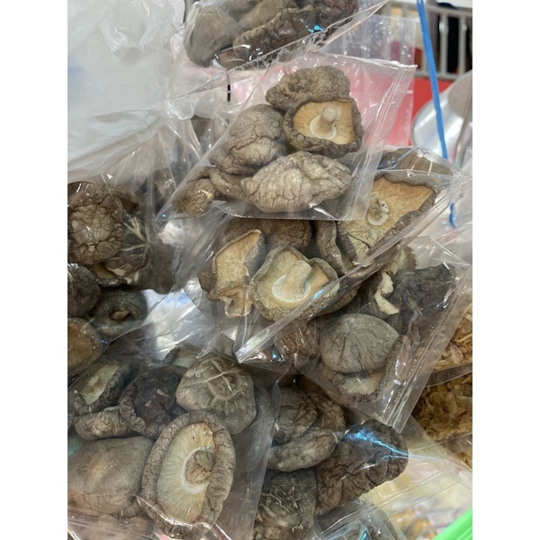 

jamur hioko, dry mushroom perpack 50 gr