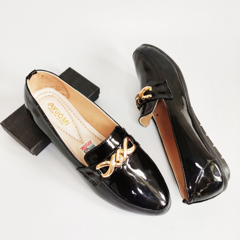 YUOMI flatshoes hitam glossy ML01