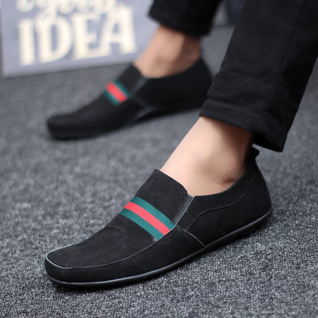 Sepatu Slip On Santai Casual Kulit Asli Kerja Hitam Pria Abrhm Yomi