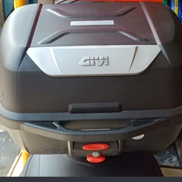 Box Motor Top Box GIVI E43NTL + Bracket MHR Honda PCX-150 Lokal GIVI
