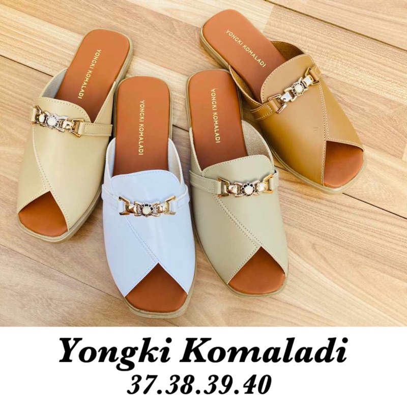 sandal bustong B