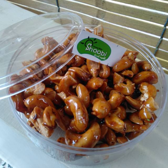 

Kacang Mete Karamel