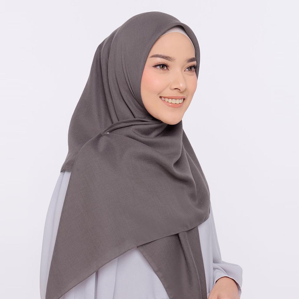 Zm Zaskia Mecca - Sadi Shade Of Brown Ash Hijab Kerudung Segi Empat