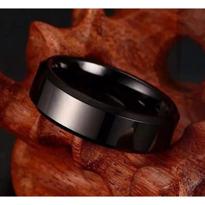 CINCIN TITANIUM HITAM