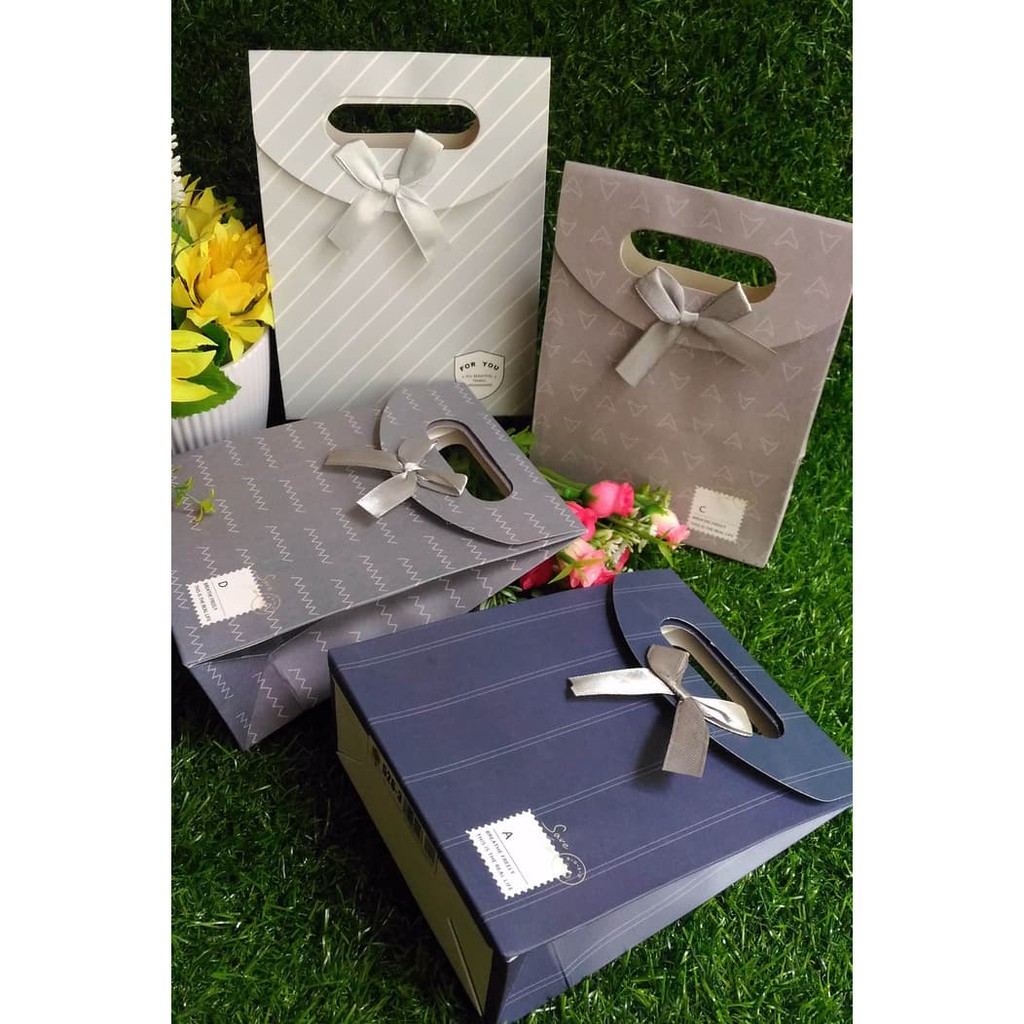 

Paper Bag Motif / Tas Kertas Kado / Tas Ulang tahun - S CASUAL SERIES