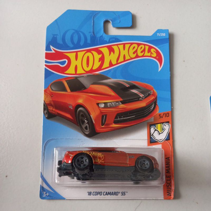 hotwheels 18 COPO CAMARO SS SILVER hw dream garage