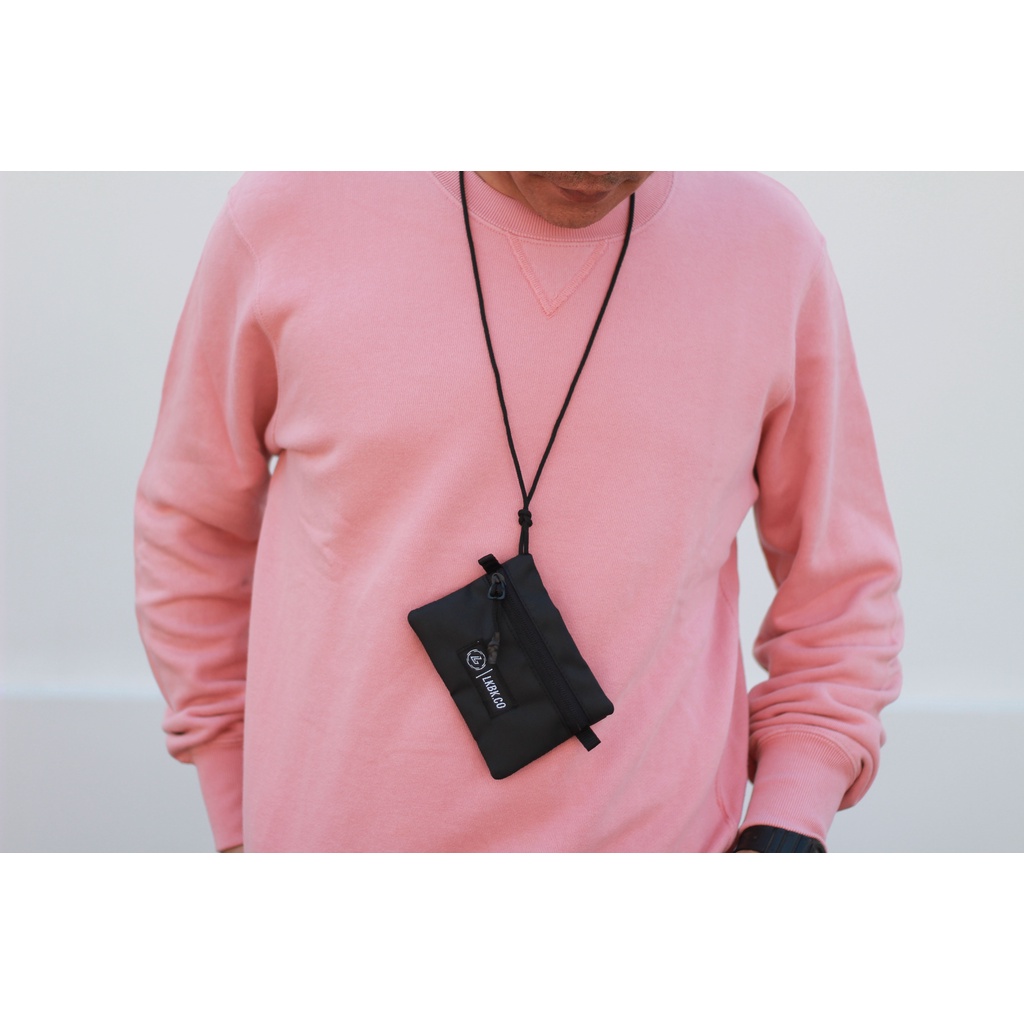 Lookback Drom hanging wallet /dompet gantung leher