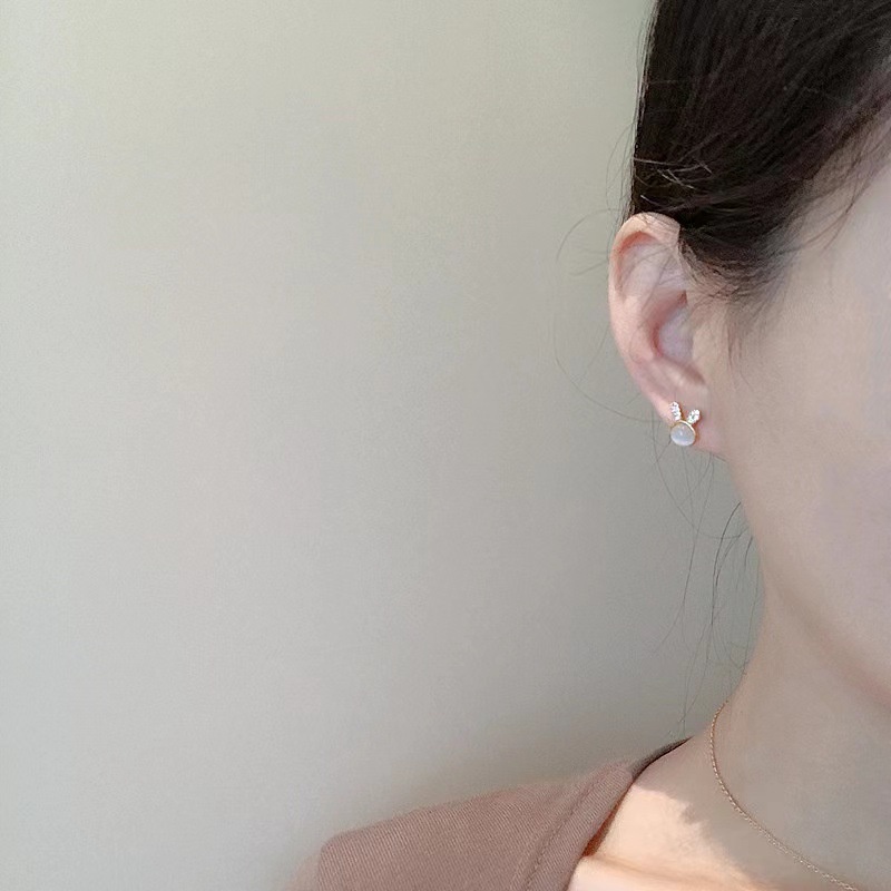 Anting Tusuk Bahan Alloy Desain Kelinci Hias Opal Gaya Trendy Untuk Wanita
