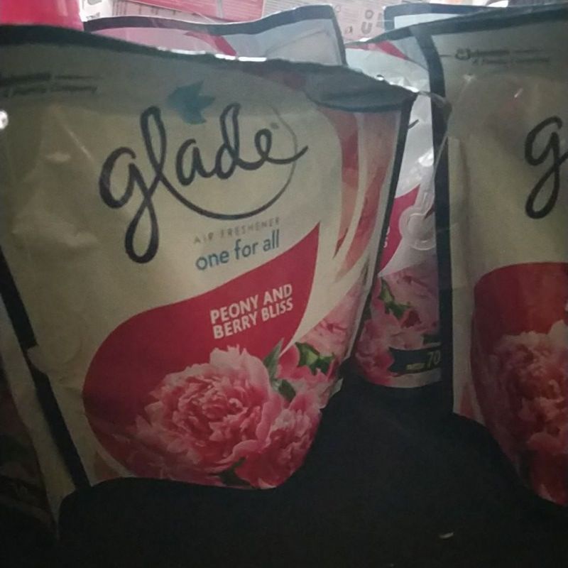 GLADE pengharum ruangan