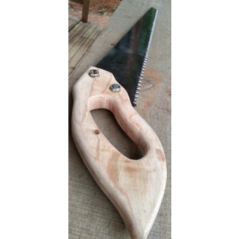gergaji potong kayu siap pakai