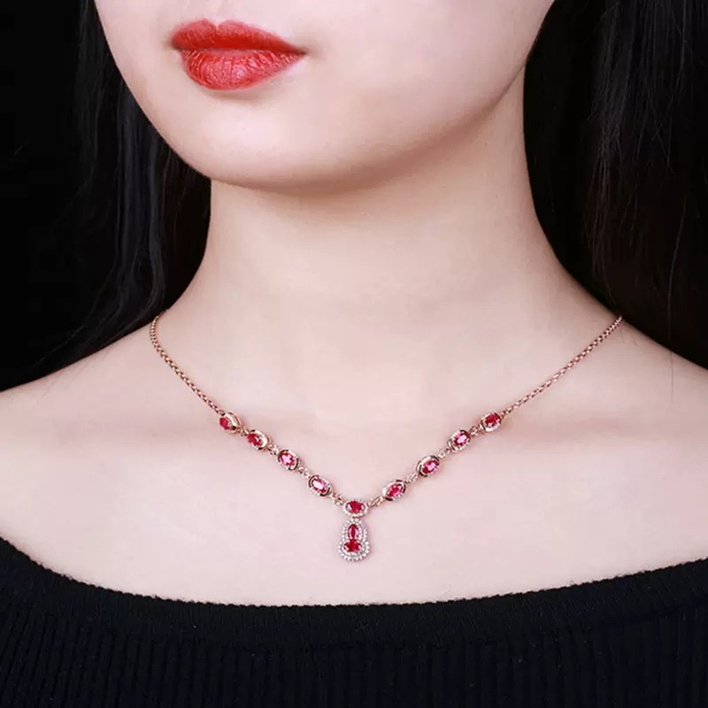 Kalung Ruby Mewah Warna Rose Gold