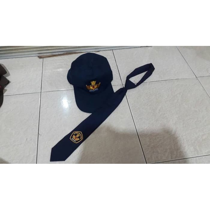 TOPI DAN DASI SMP BIRU POLOS