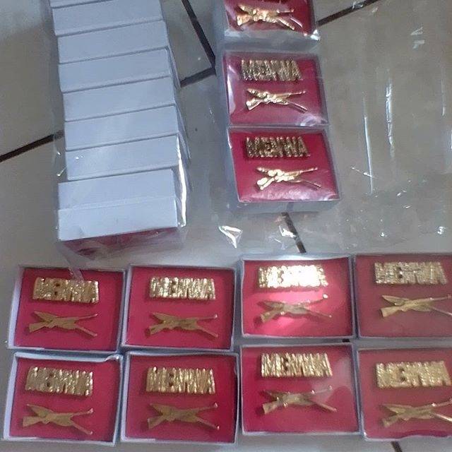 

Monogram menwa silang pena senjata