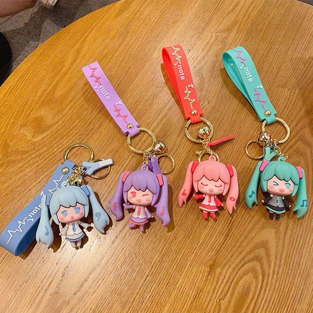 QUINTON Miku Hatsune Gantungan Kunci Perhiasan Hadiah Miniatur Mobil Gantungan Kunci Anime Jepang Darah Panas Anime Key Ring