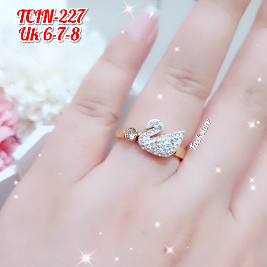 TITANIUM CINCIN PERHIASAN IMPOR KOREA UNTUK WANITA DENGAN PERMATA